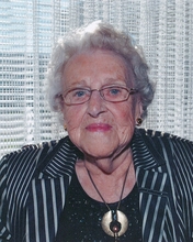 Mme Yvonne Thériault St-Pierre